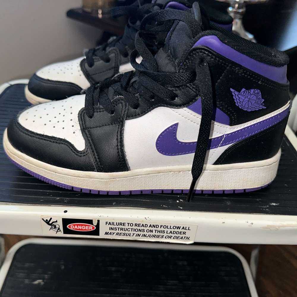 Kids 4.5 Jordan’s